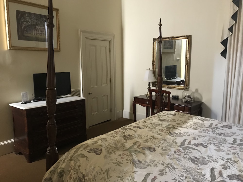 The Guest House Historic Mansion 22/73
