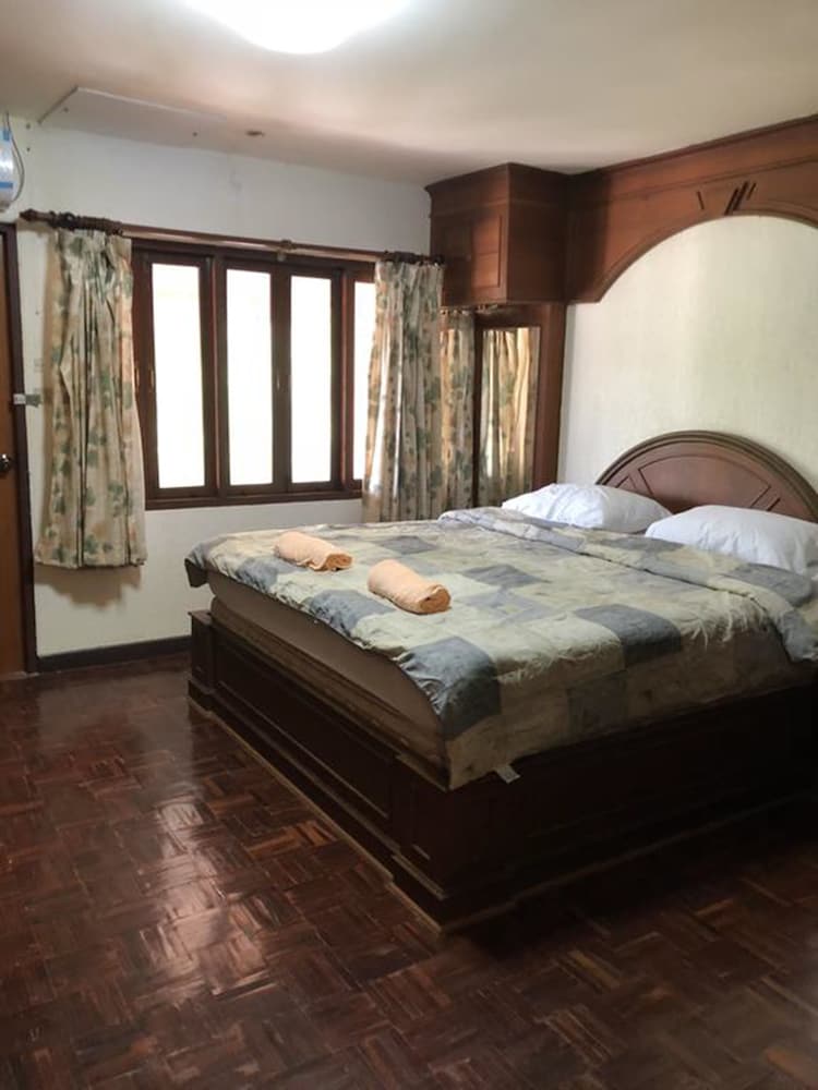 Dikachaya Hostel 12/45