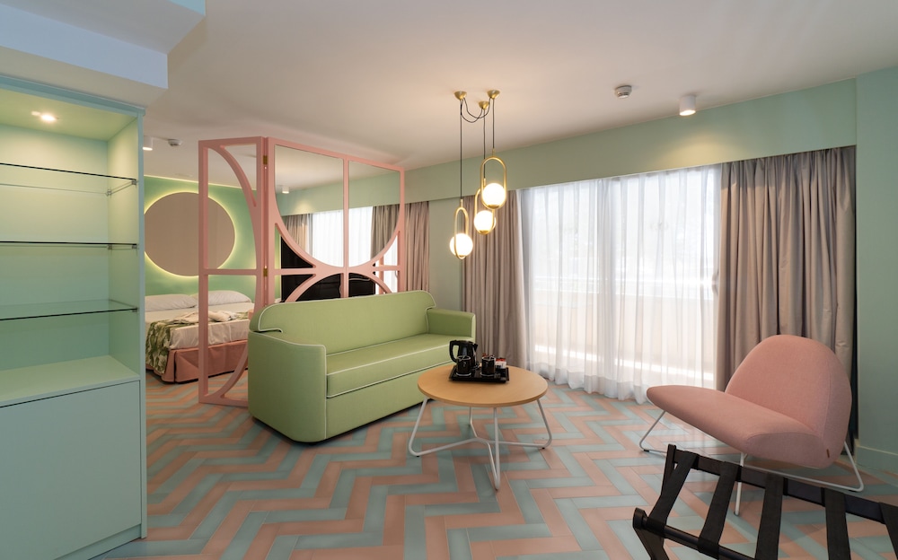 The Agir Springs Hotel 25/31