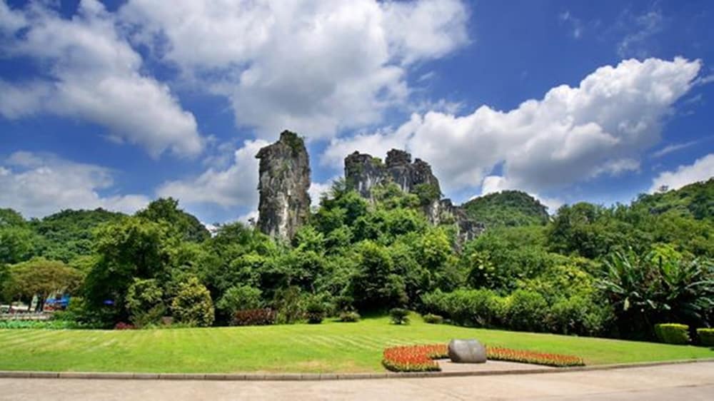 Wing Hotel Guilin - Central Square 40/50