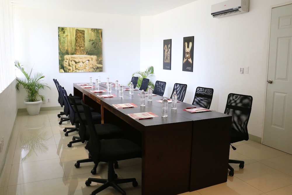 HOTEL ZAR MERIDA 48/52