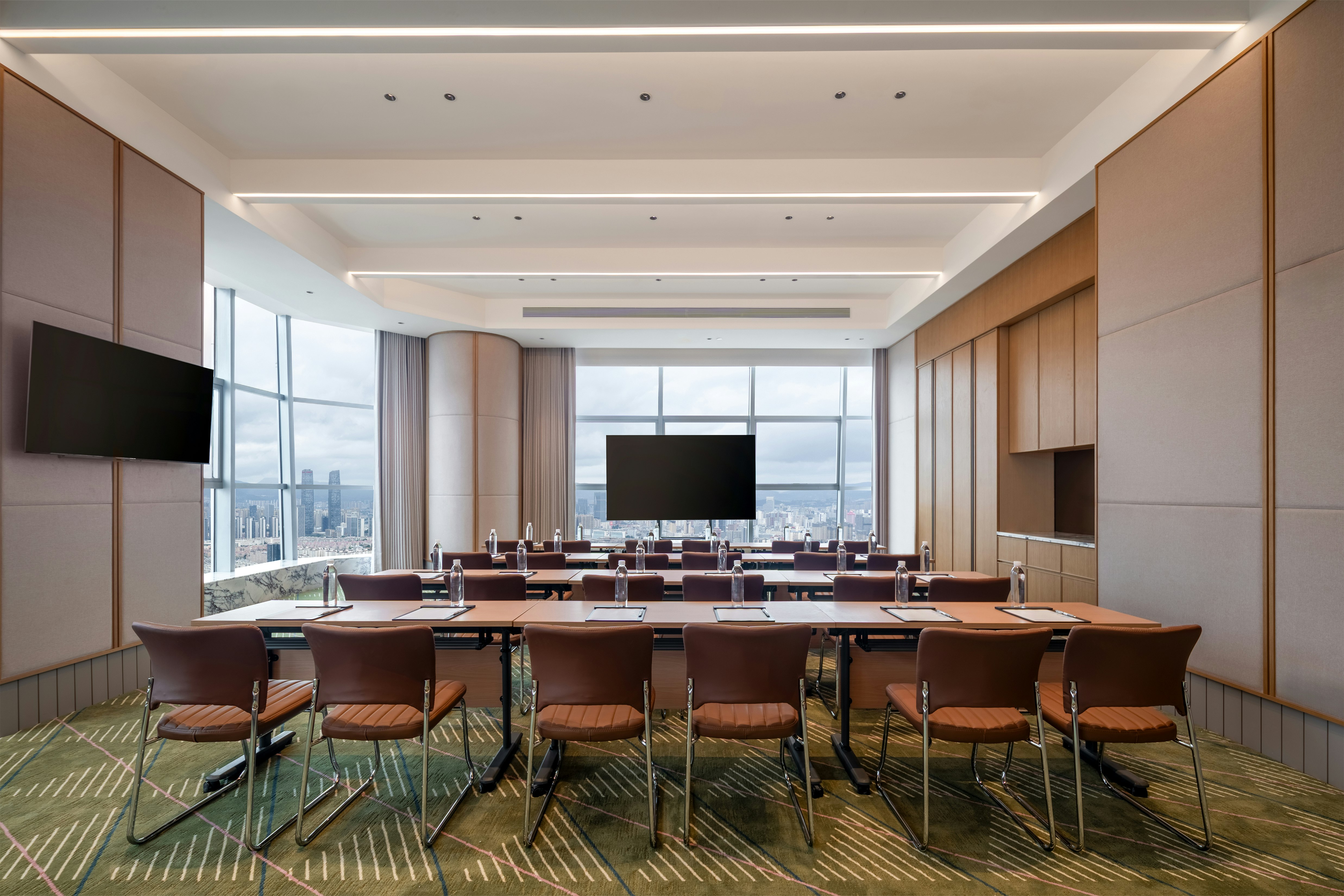Hilton Garden Inn Kunming Wujiaba 33/41