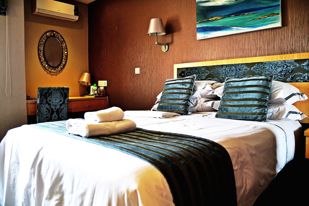 Aquarian Tide Hotel 15/44