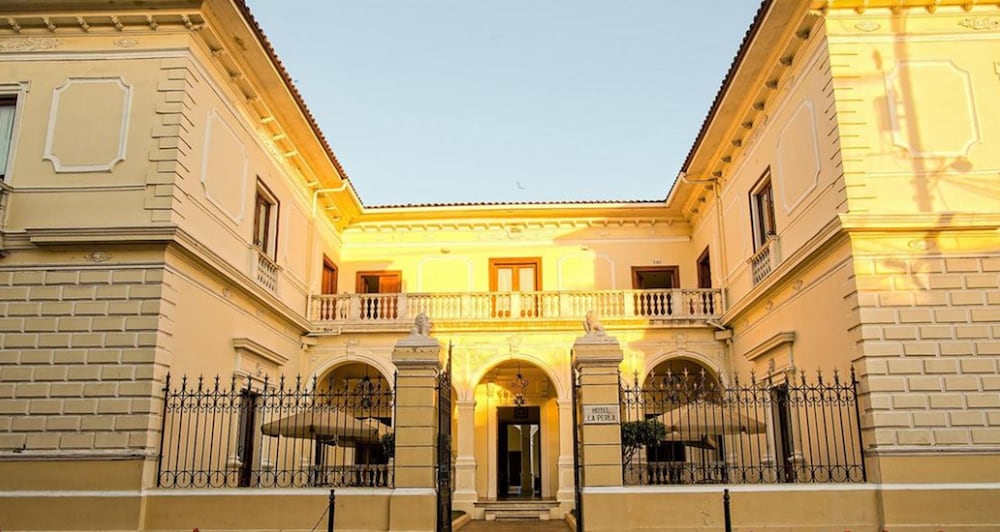 Hotel La Perla 3/50