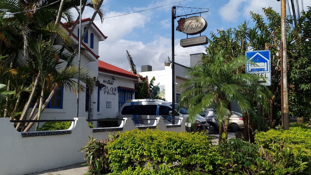 1492 Hotel 46/51