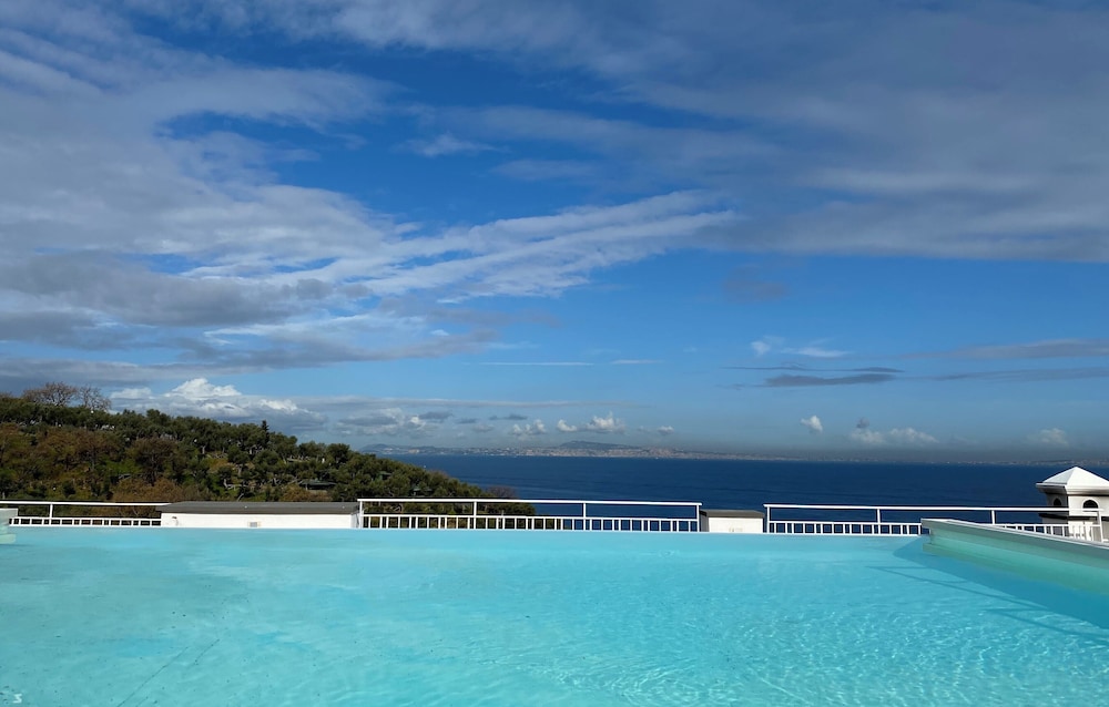 Boutique Hotel Helios - Adults Only 64/74