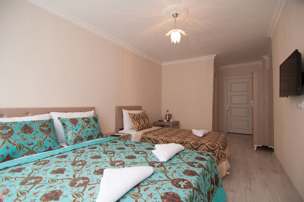 ROOM, TRIPLE