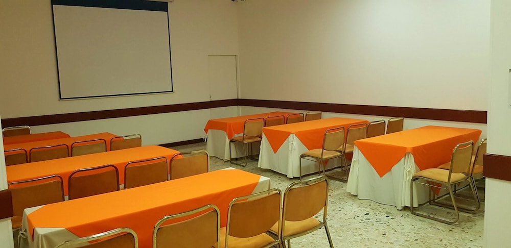 Torre de Cali Plaza Hotel 51/67