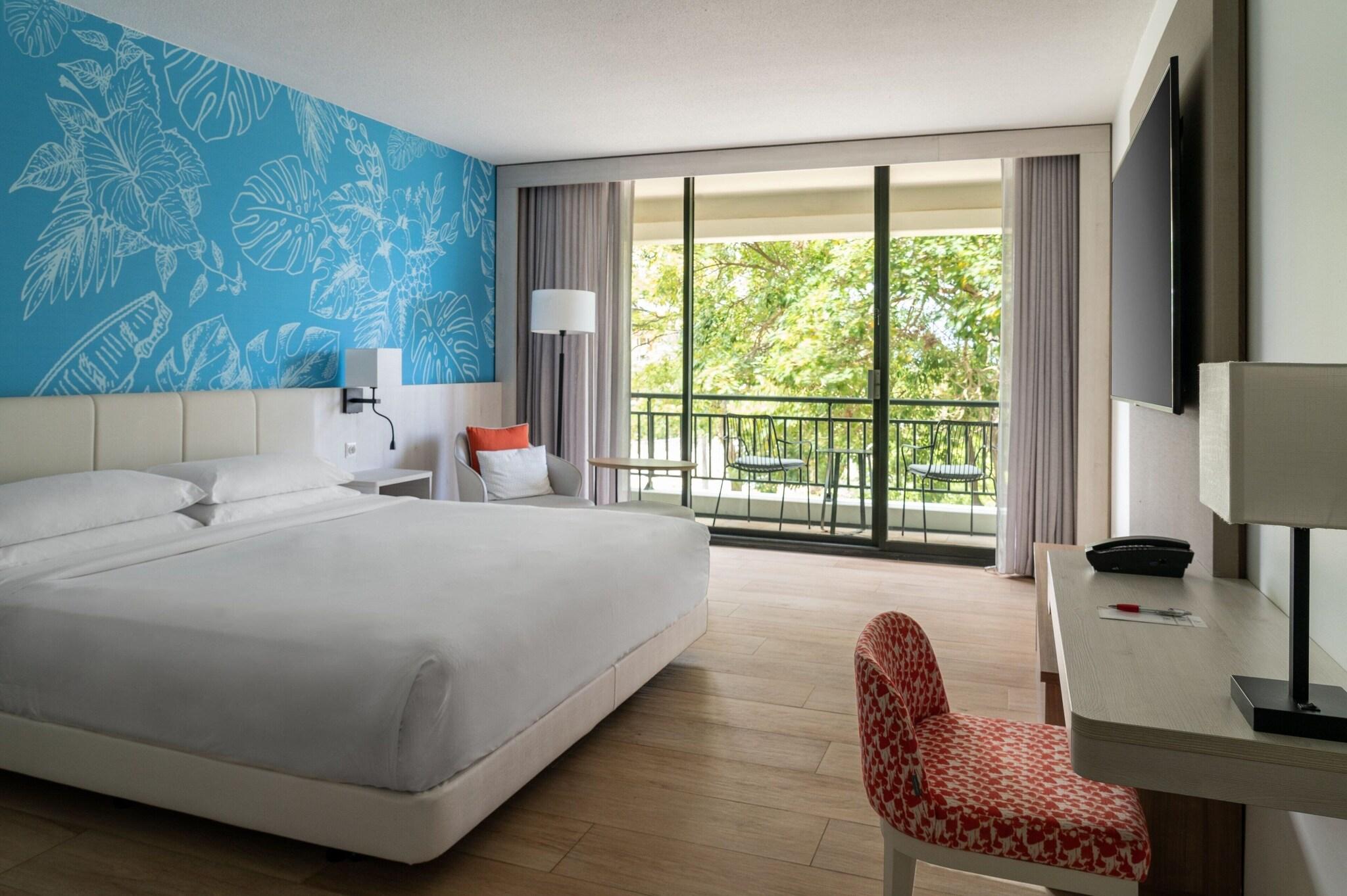 Room, Double Bed, with View, Balcony