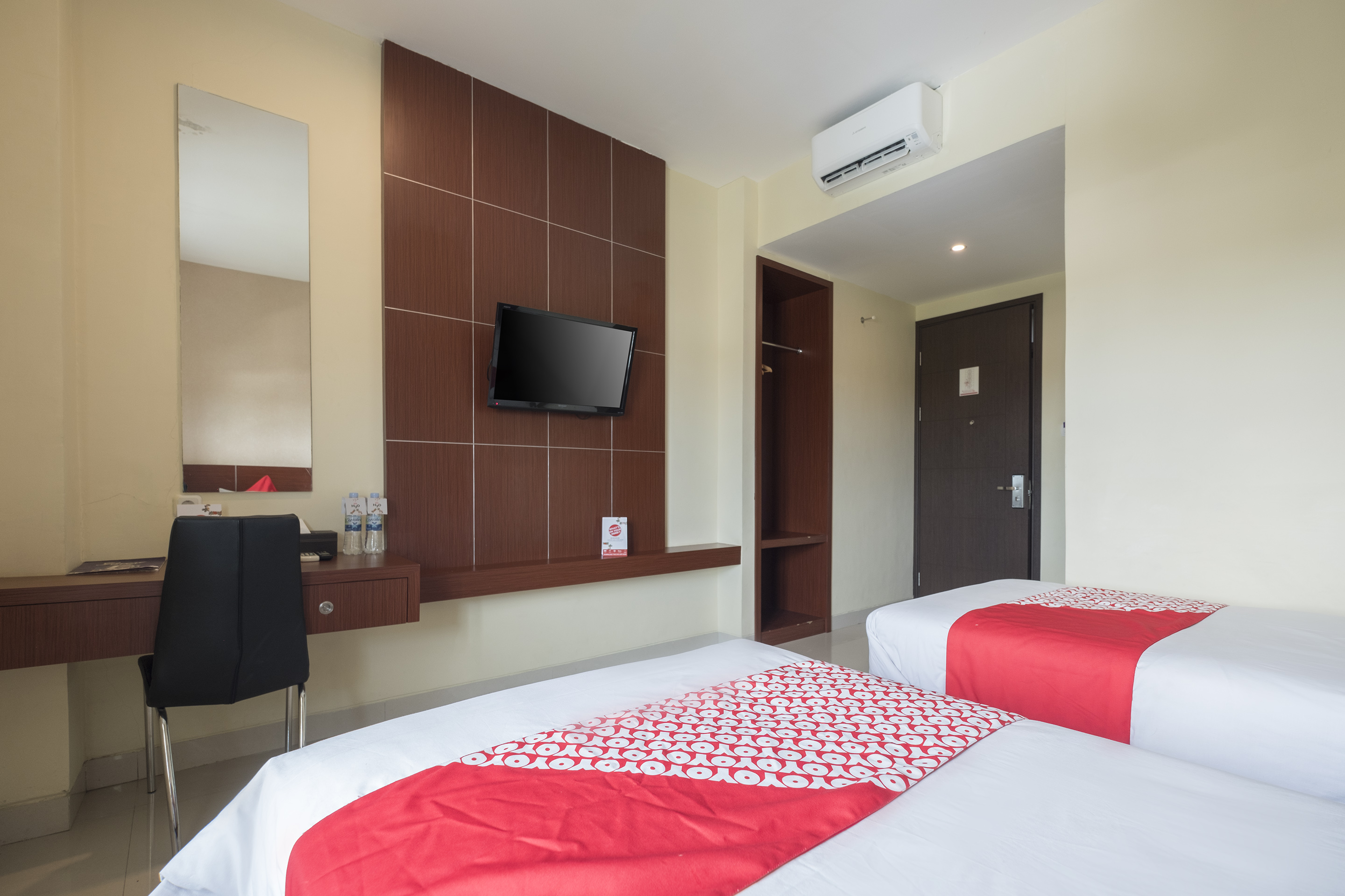 OYO 454 Raising Hotel 11/29