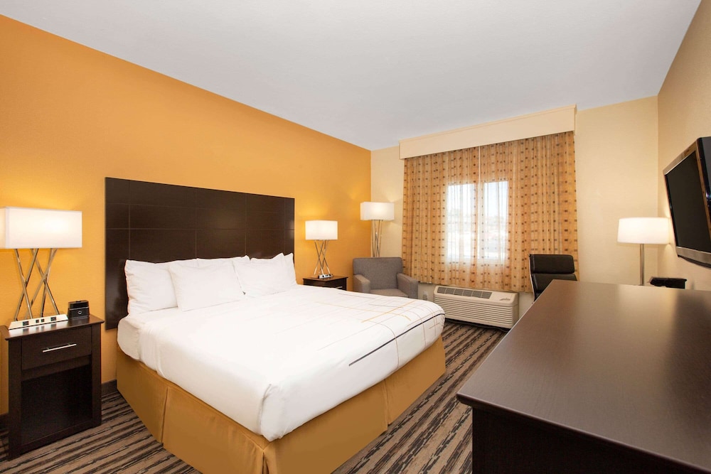 La Quinta Inn Lincoln 11/57