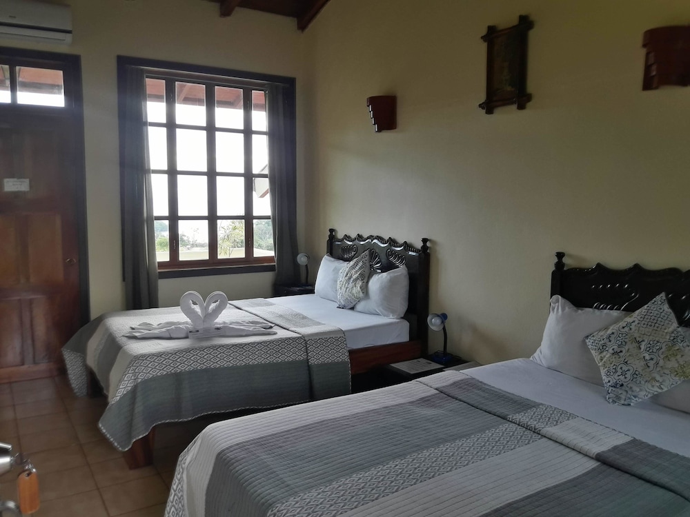 غرفة رومانسية بسريرين مزدوجين بإطلالة على البحر بشرفة، Hotel La Colina 4/7