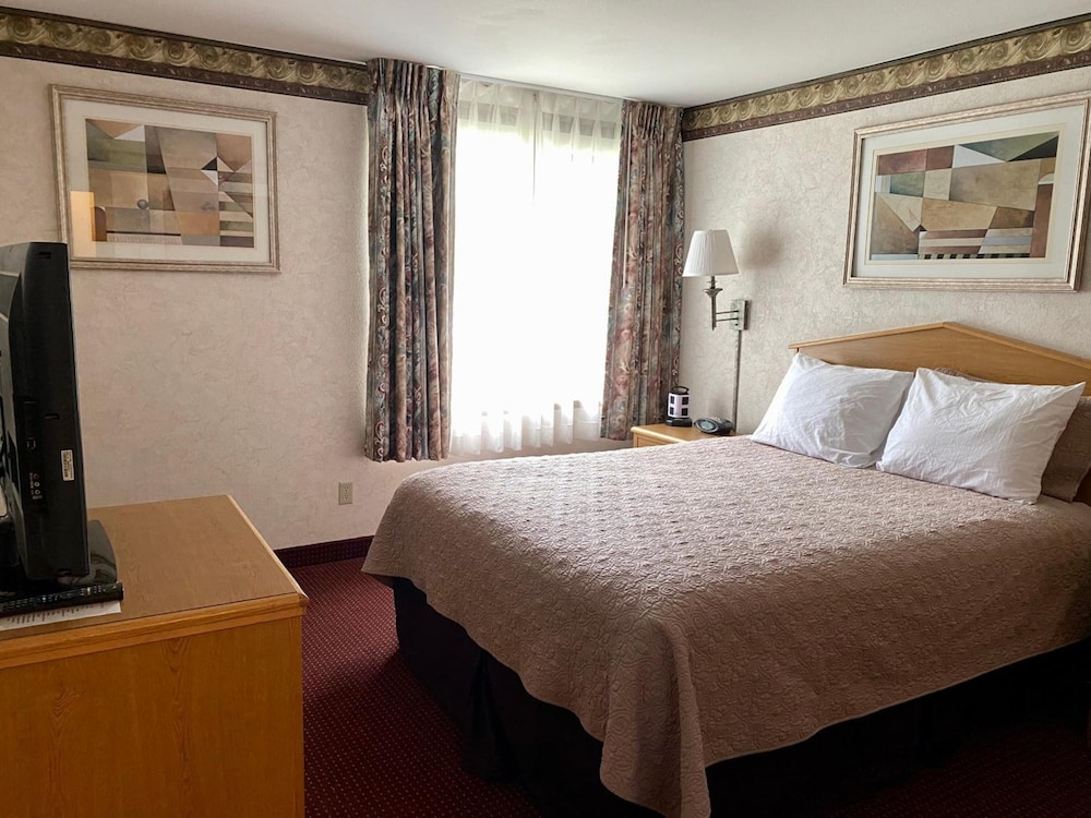 Friday Harbor Suites 13/31
