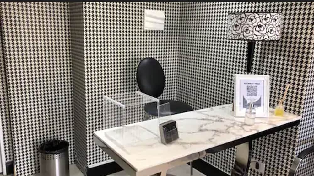 KER URQUIZA HOTEL AND SUITES 51/57