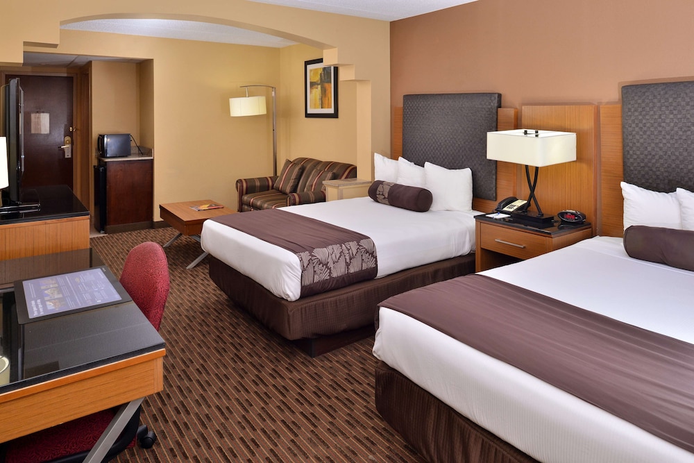 Wingate by Wyndham Greensboro/Coliseum 23/53