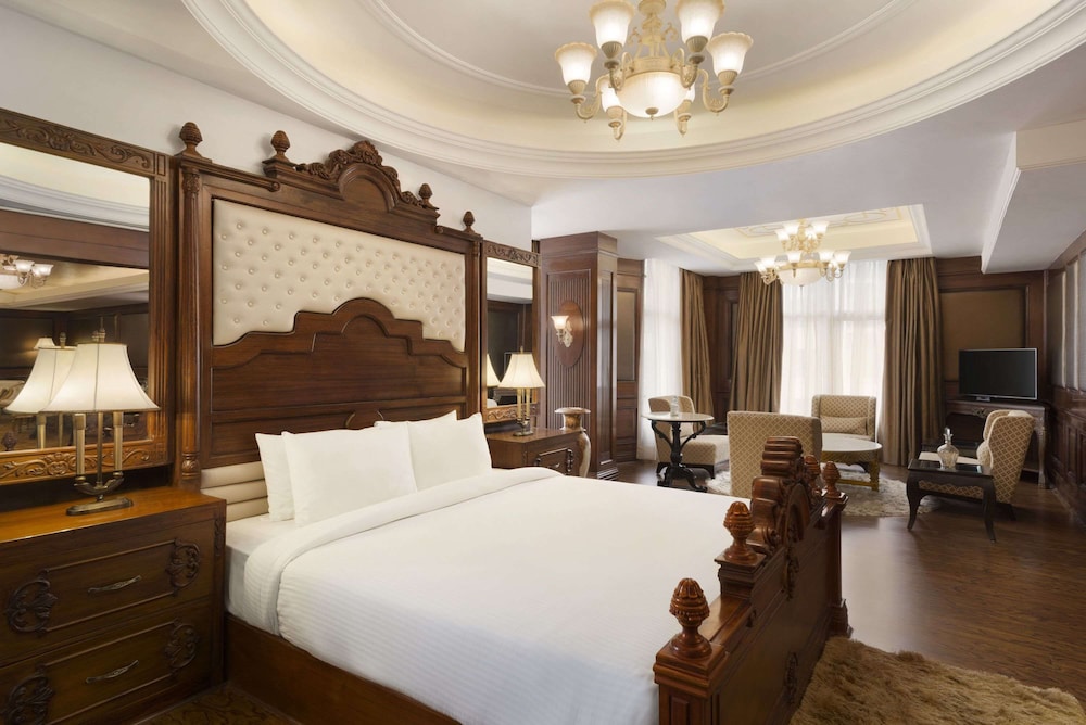 Ramada Plaza by Wyndham Chandigarh Zirakpur 15/58