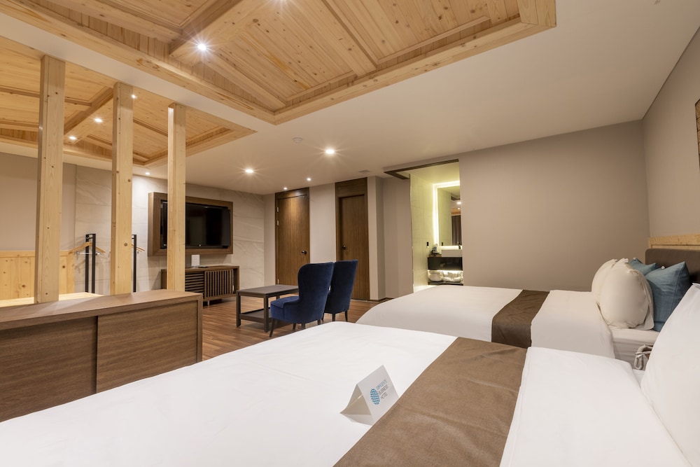 Business, Suite, Twin Beds, King Bed, 3 Beds, Sorgente Business Hotel 6/10