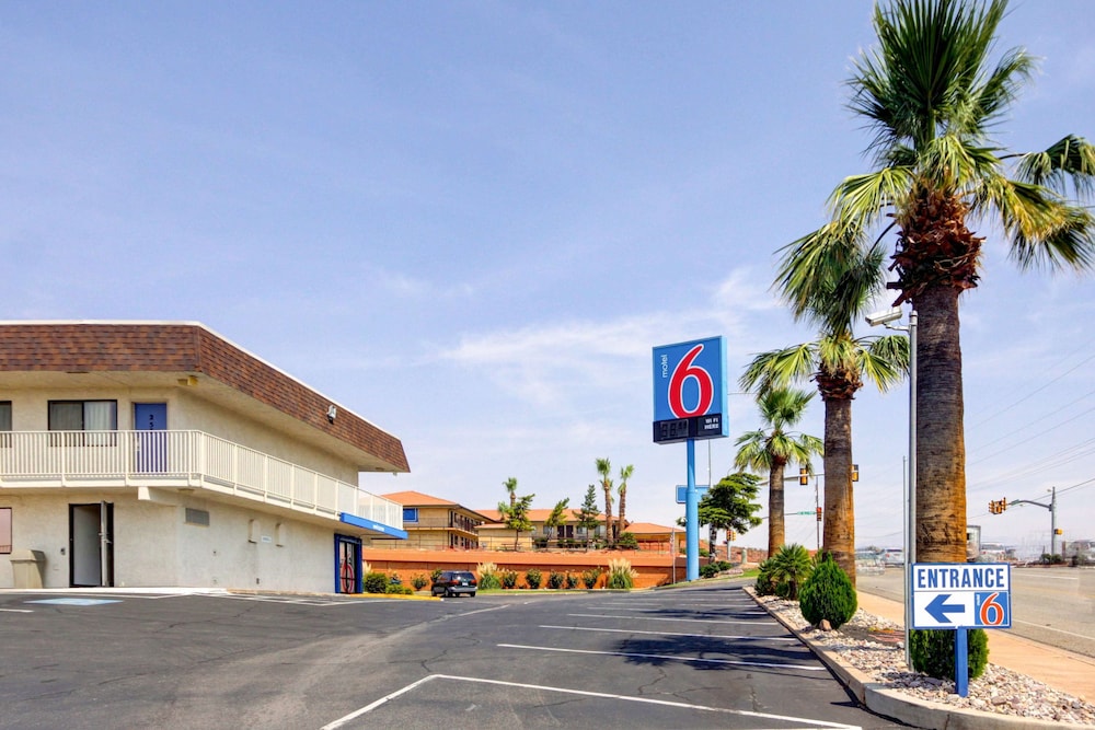 Motel6 Saint George, UT - University/Historic Downtown 41/53