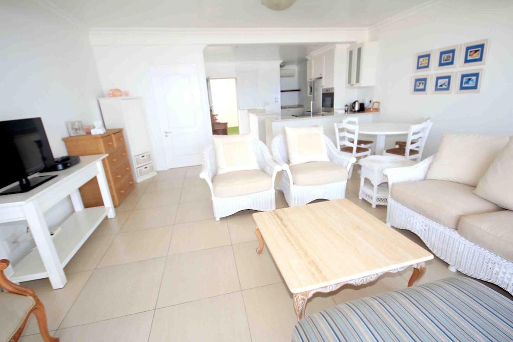 Fairlight Beach House 19/50