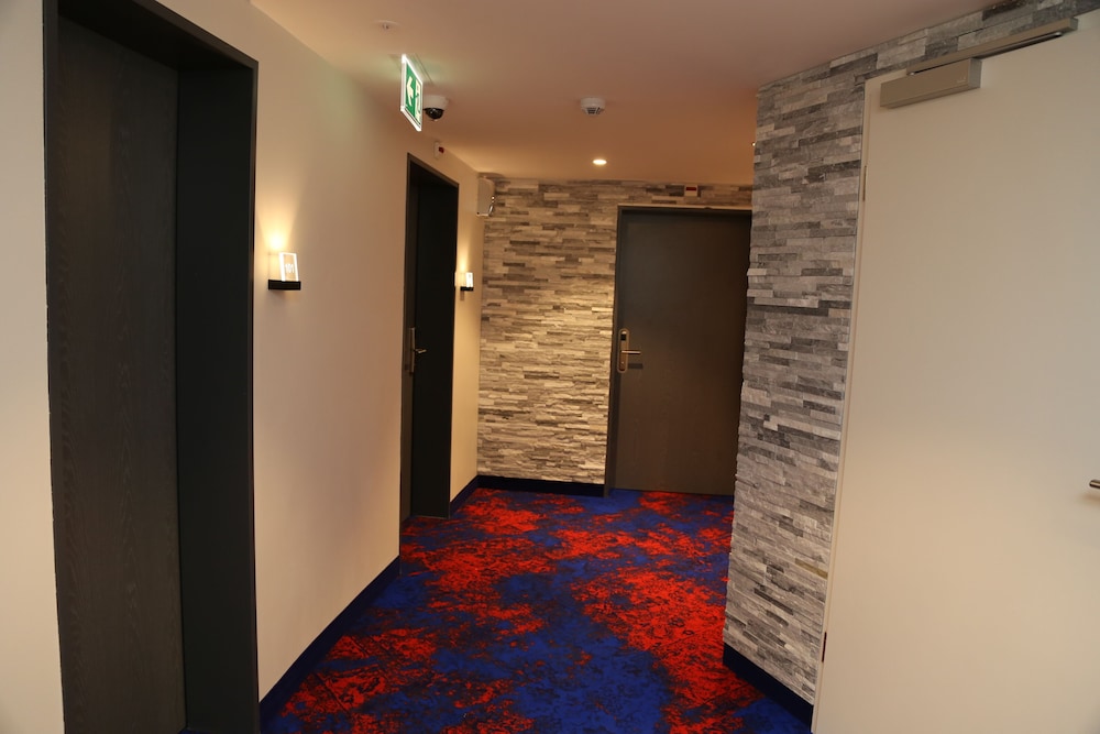 My Home Hotel 44/65