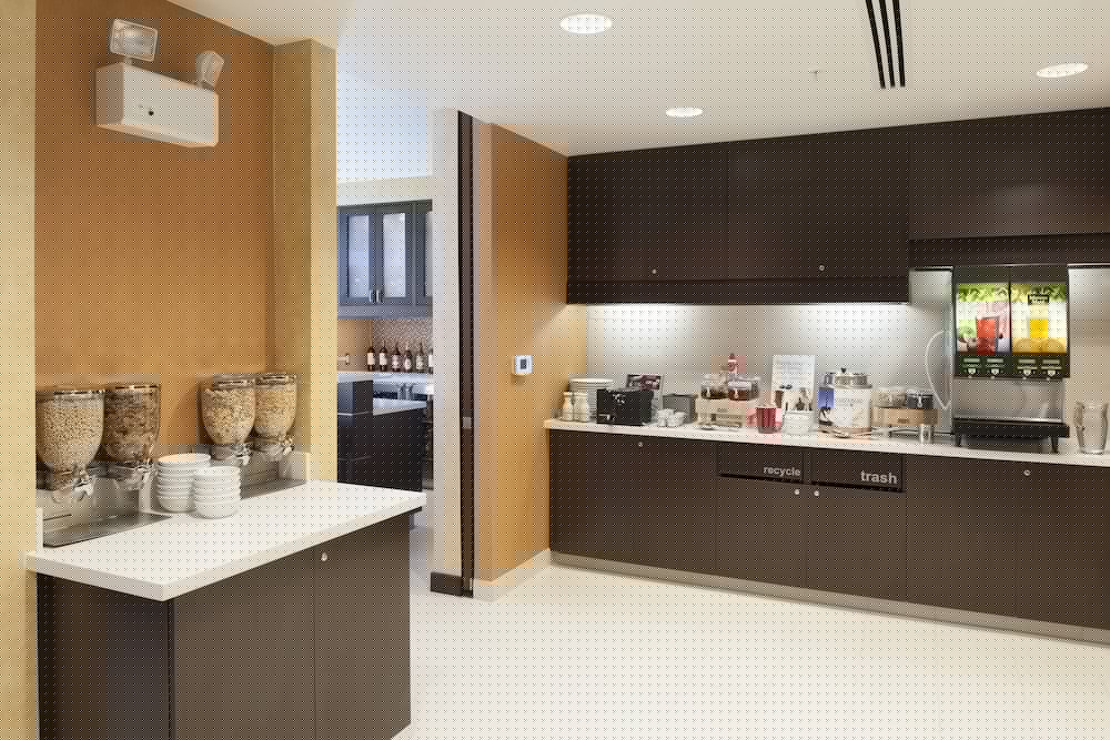 Residence Inn By Marriott Grand Rapids Airport 31/37