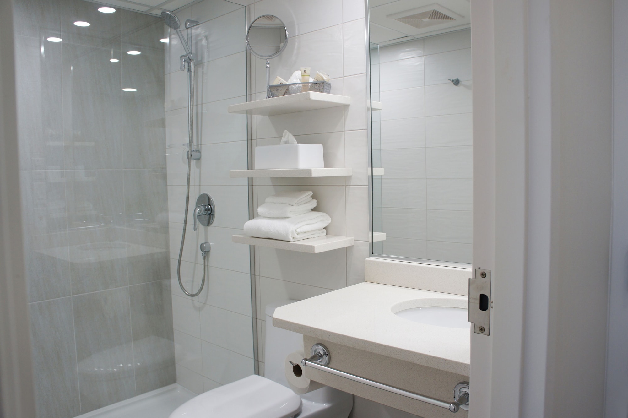 غرفة بزنس بسرير كينج مع أريكة، Hotel Castel 2/2