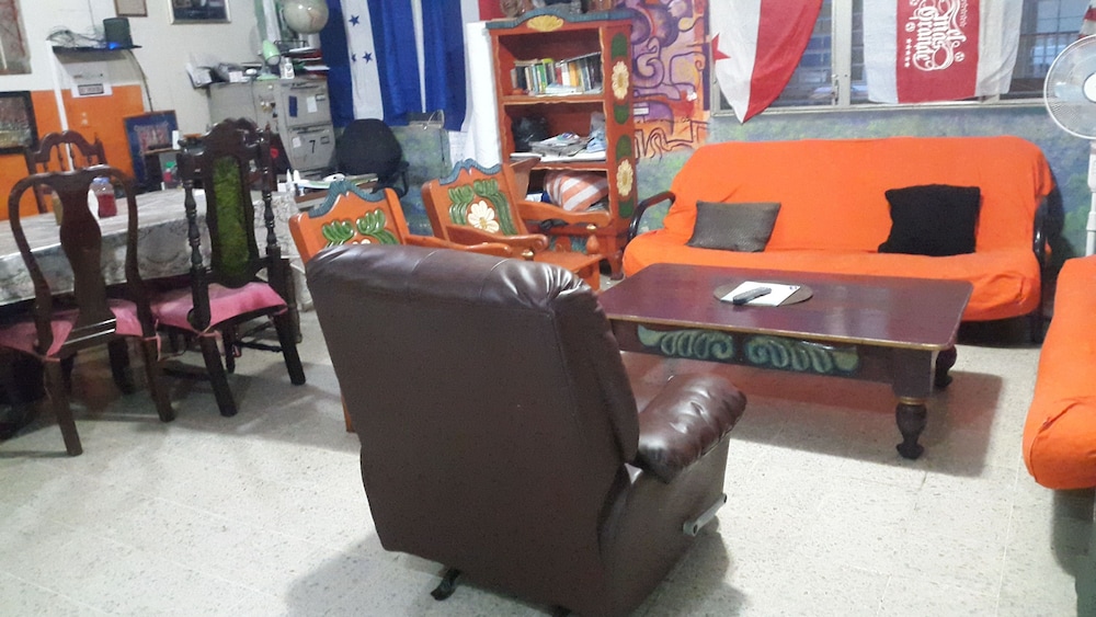 Tamarindo hostel 36/50