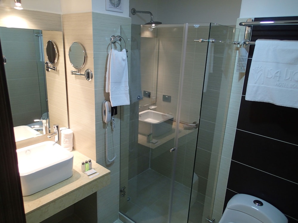 Isa Victory Hotel Boutique 8/64