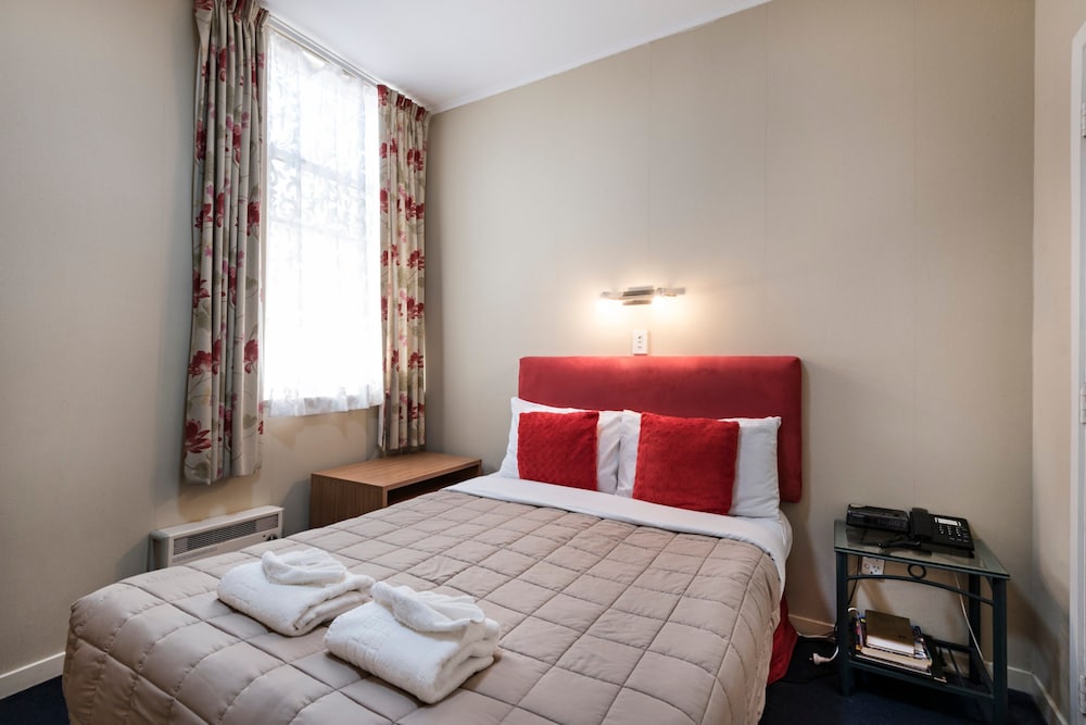 Halswell Lodge 13/50