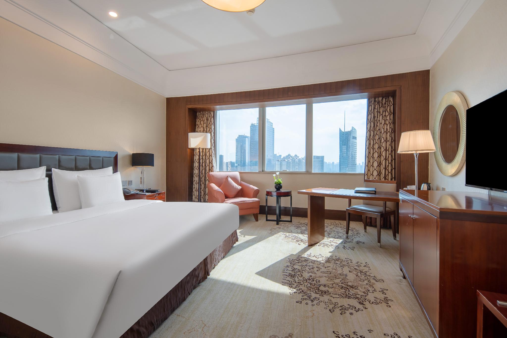 DELUXE, DOUBLE BED, WITH VIEW