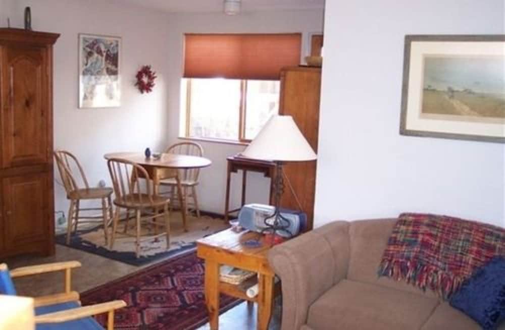 Elden Trails Bed And Breakfast 11/21