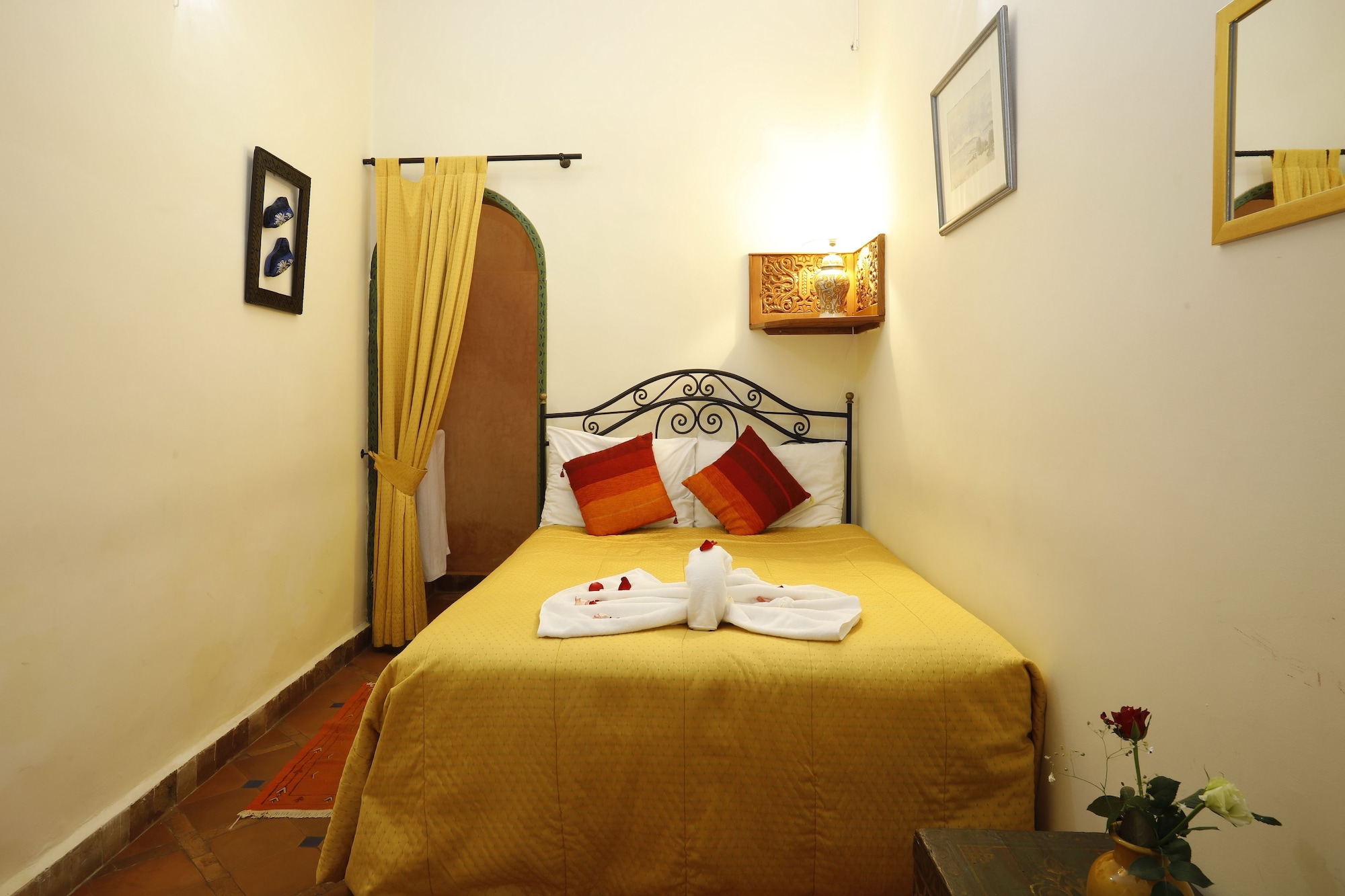 Hana, Standard, Double Bed