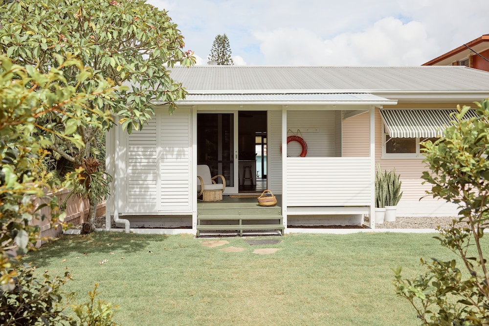 Brunswick Chalet 66/70