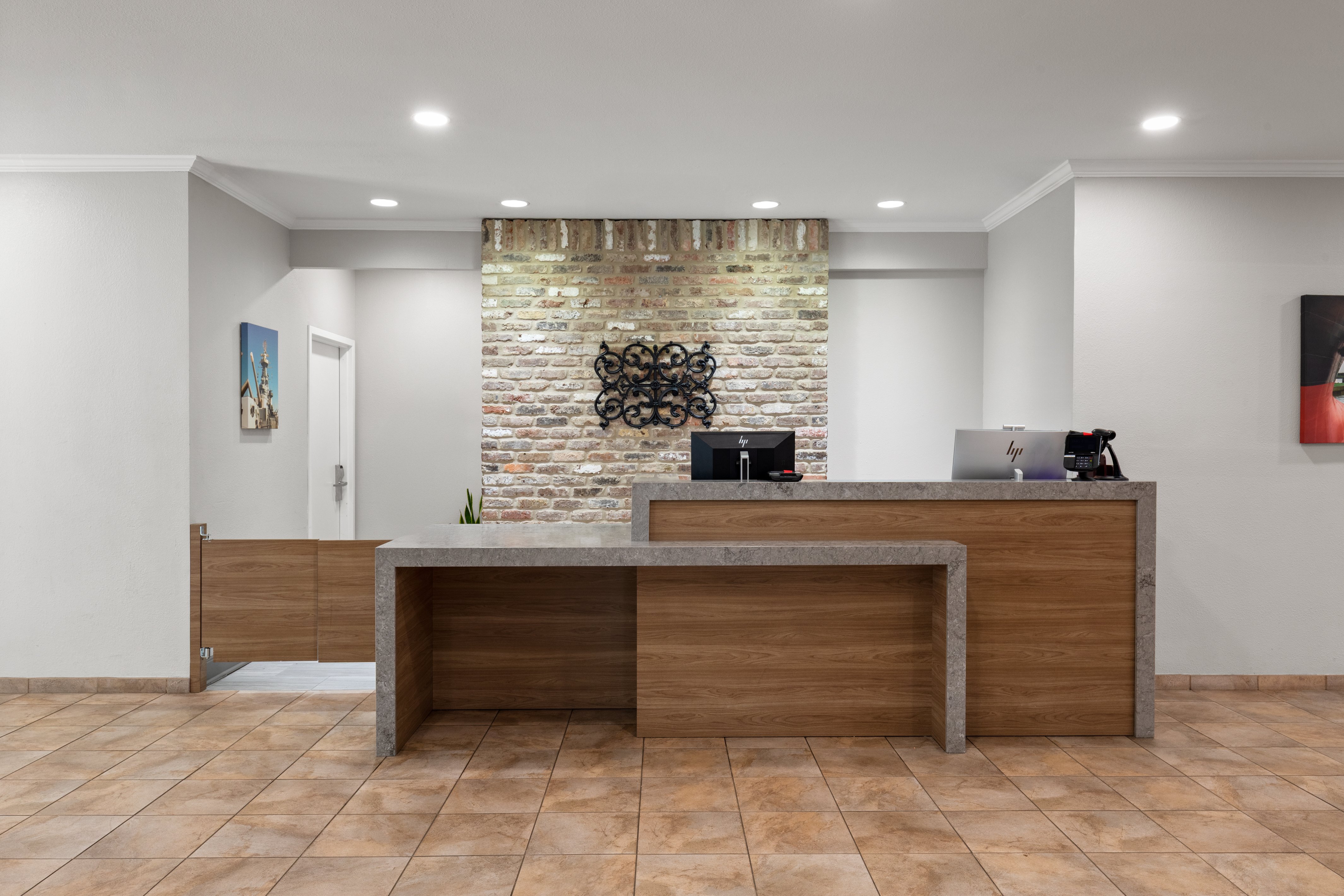 Candlewood Suites Mobile-Downtown 8/41