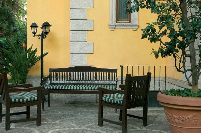 RELAIS PATRIZI HOTEL 36/50