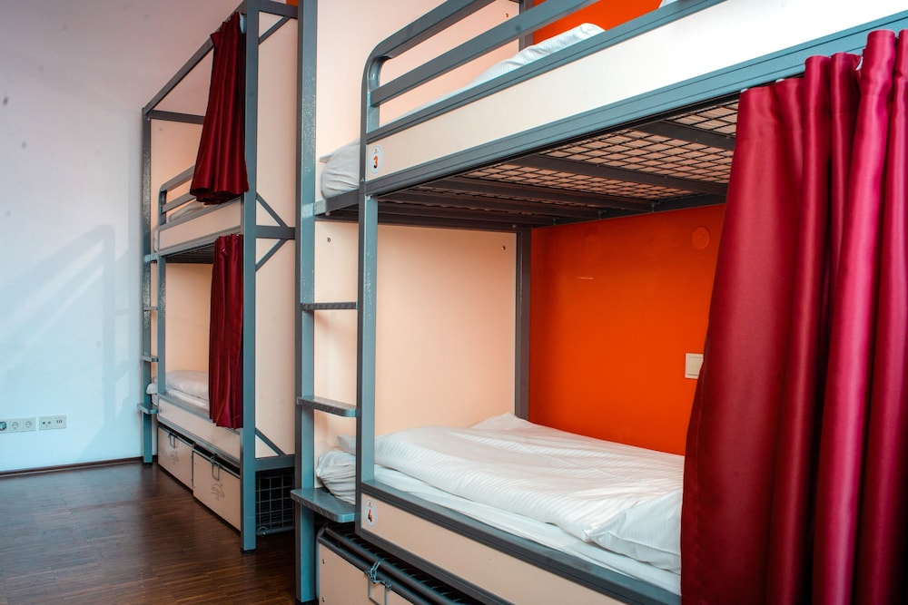 Private, 8 Beds, 4 Bunk Beds, Shared Bathroom