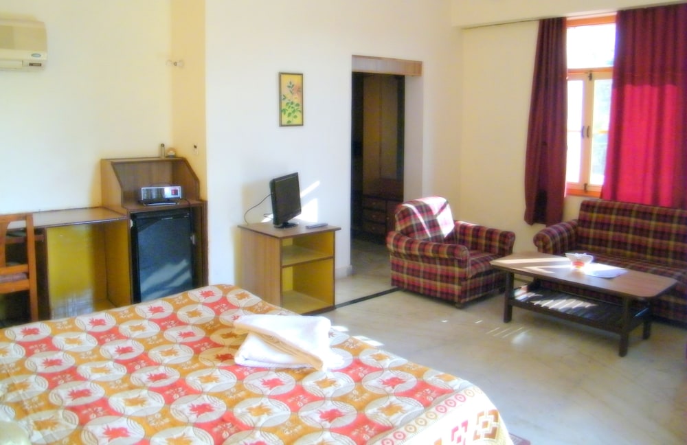 HOTEL SWARAJ RESORTS 23/73