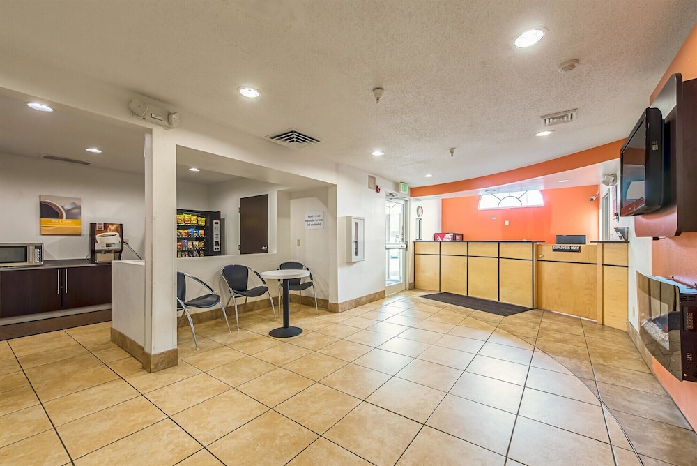 Motel6 Indianapolis, IN 7/51