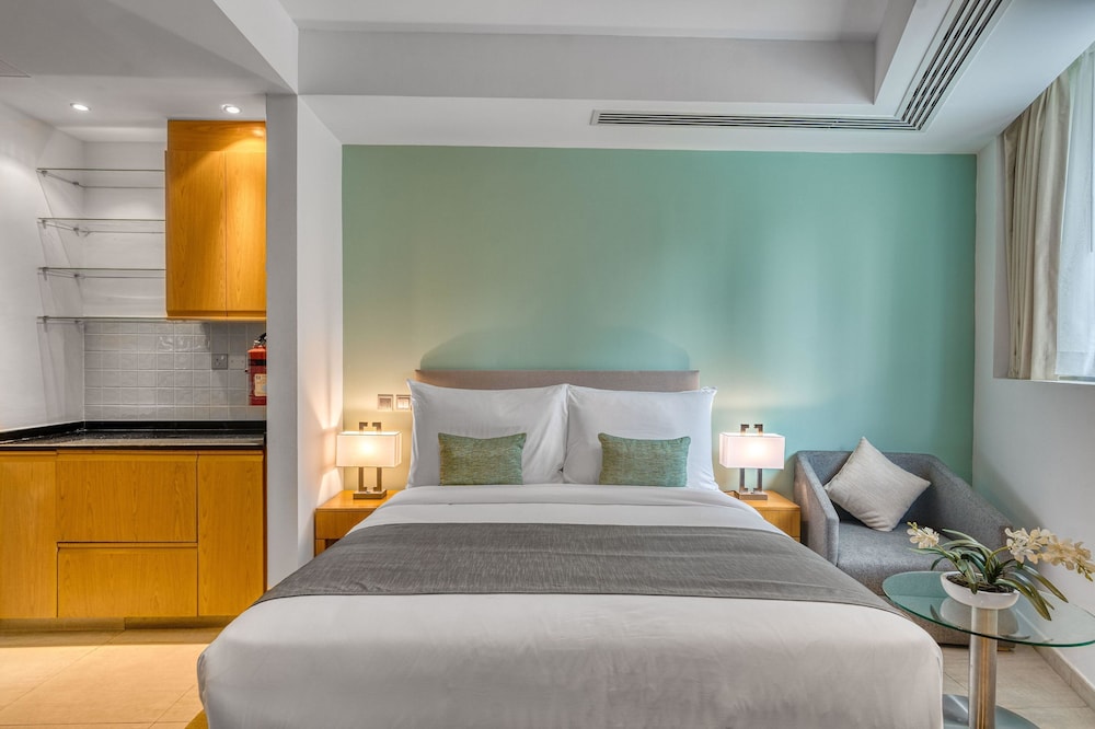 Grand Heights Hotel Apartments 20/50