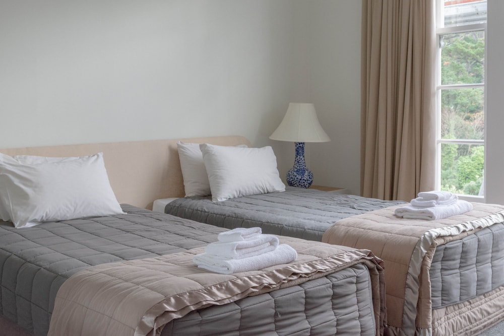 2 BEDROOMS, APARTMENT