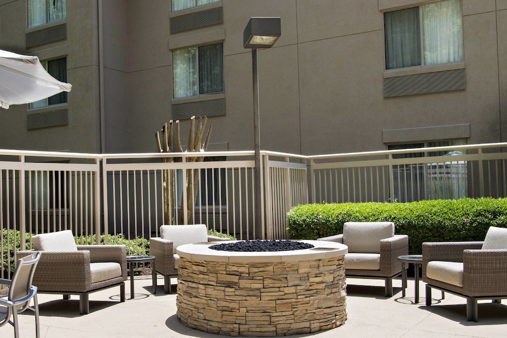 SpringHill Suites by Marriott Atlanta Alpharetta 39/48
