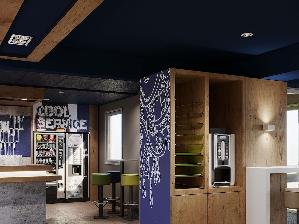 Ibis Budget Poitiers Nord Futuroscope 48/71