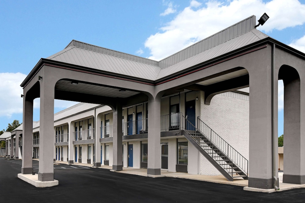 Studio6 Meridian, MS – Bonita Lakes in MERIDIAN - MS