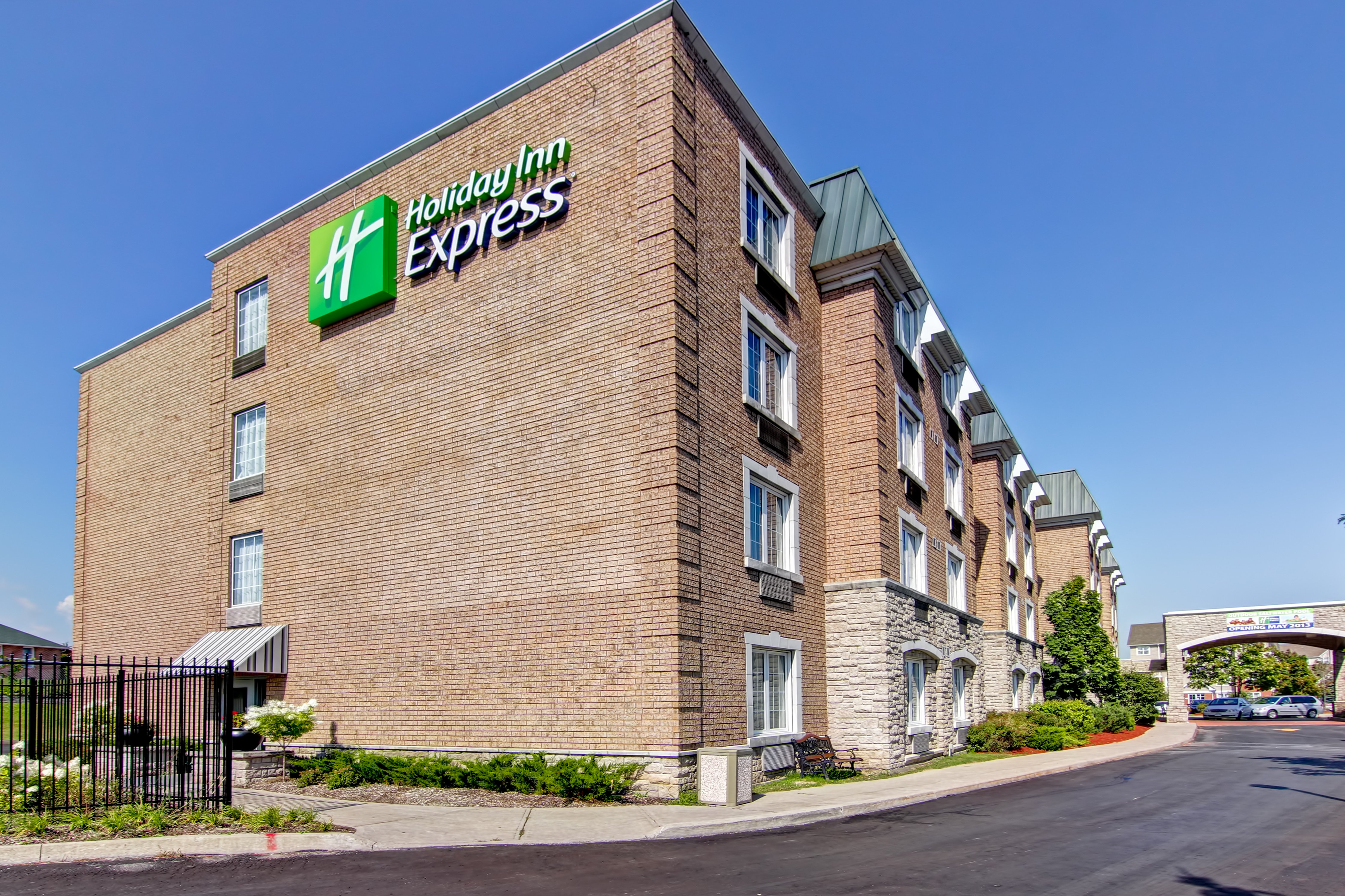 Holiday Inn Express Whitby Oshawa An Ihg Hotel 2/78