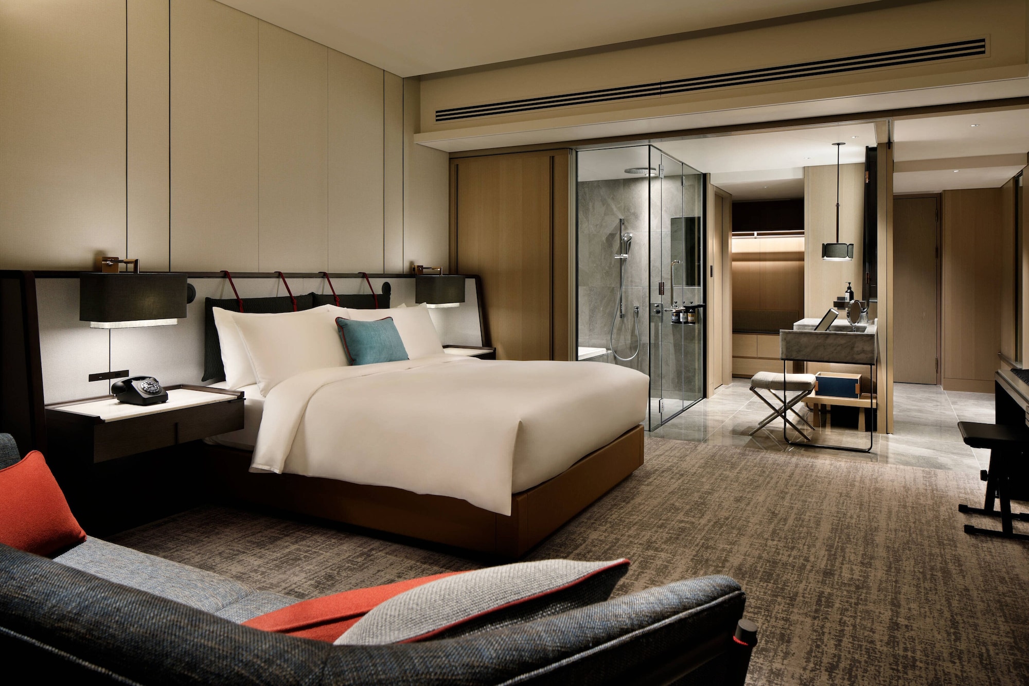 Chapter 2, Executive, King Bed, 2 King Beds