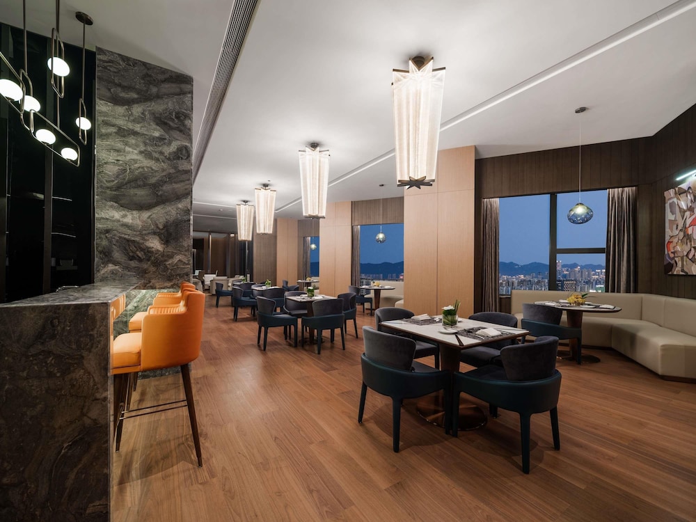 Pullman Chongqing Xiyue 46/65
