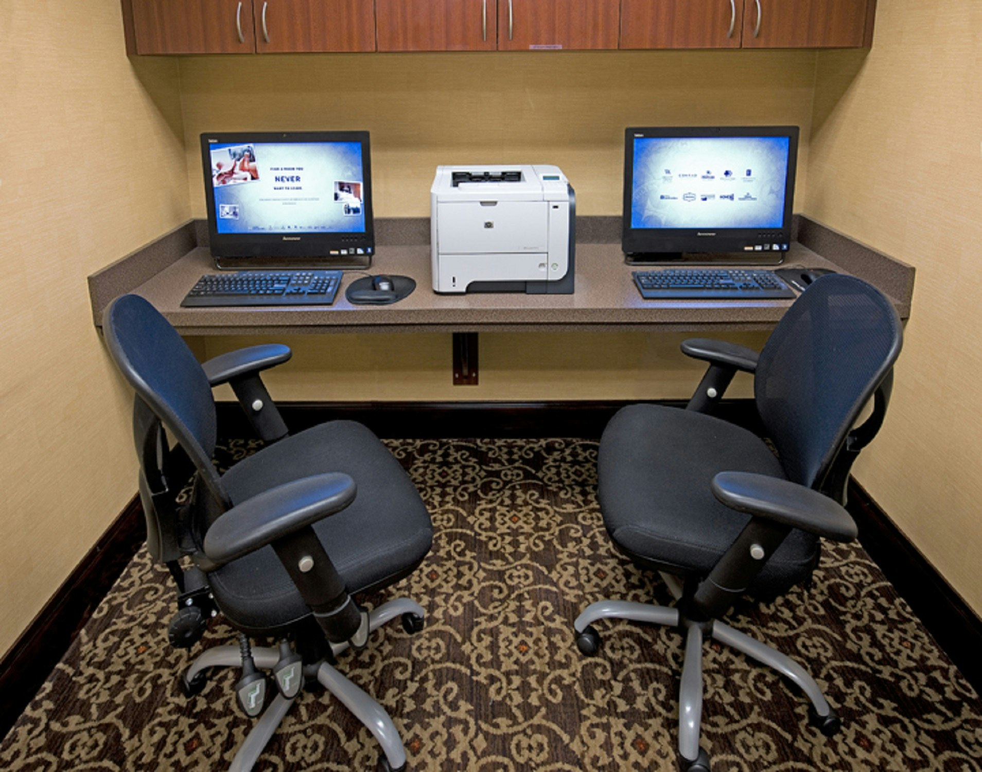 Hampton Inn Schenectady 38/48