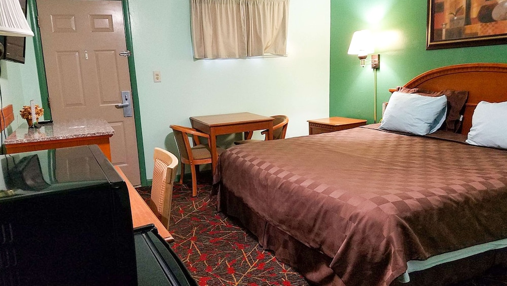 American Inn And Suites Childress 6/30