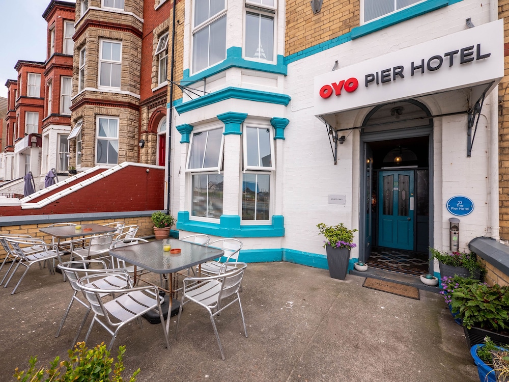 Oyo Pier Hotel Rhyl 35/40