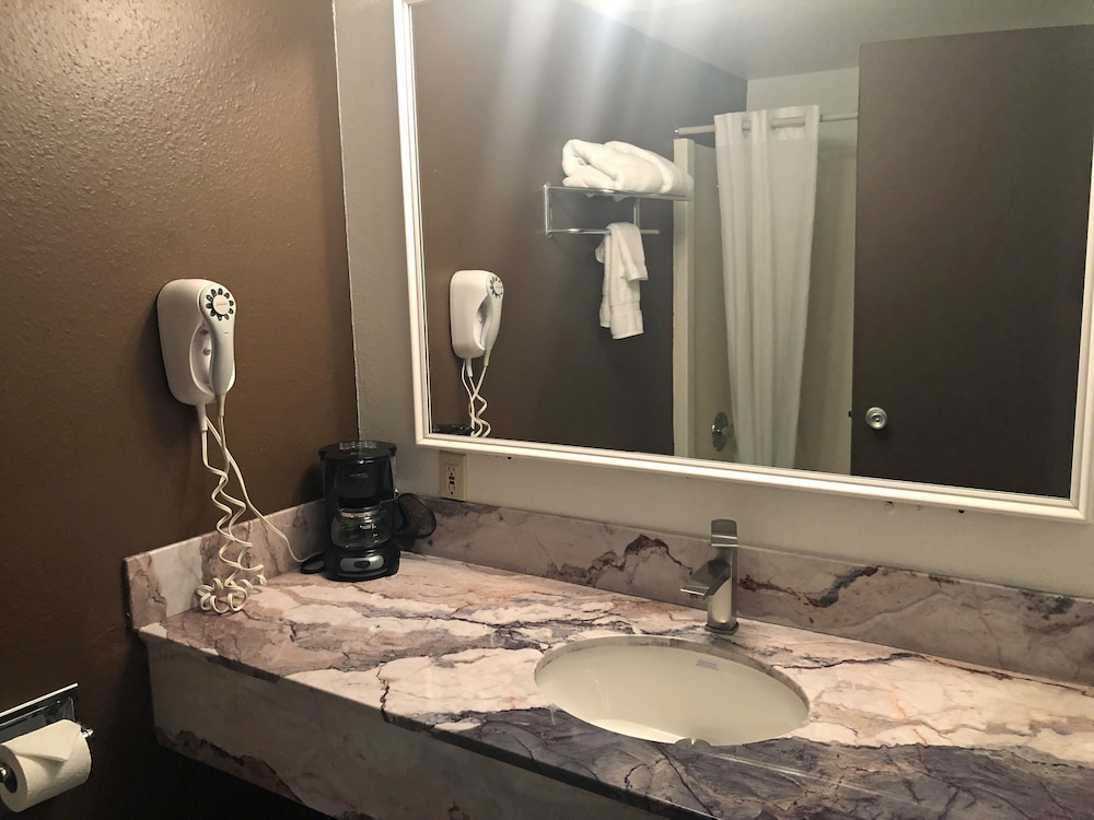 Fairbridge Inn Suites Lewiston 43/48